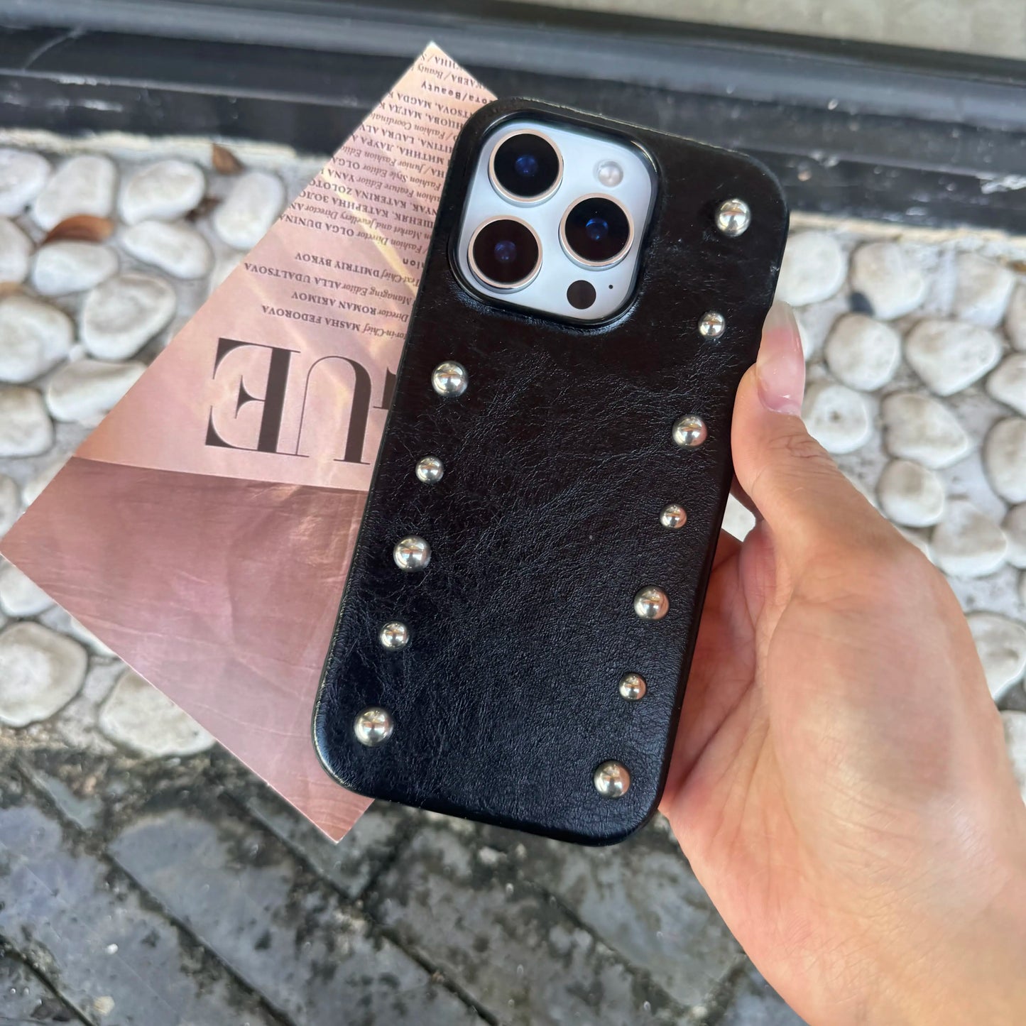 Chic iPhone case Personality Advanced Silver round Rivet Solid Color Leather Shock Proof Phone Cover for iPhone 17Promax 16 15 14 13 Pro Max Case
