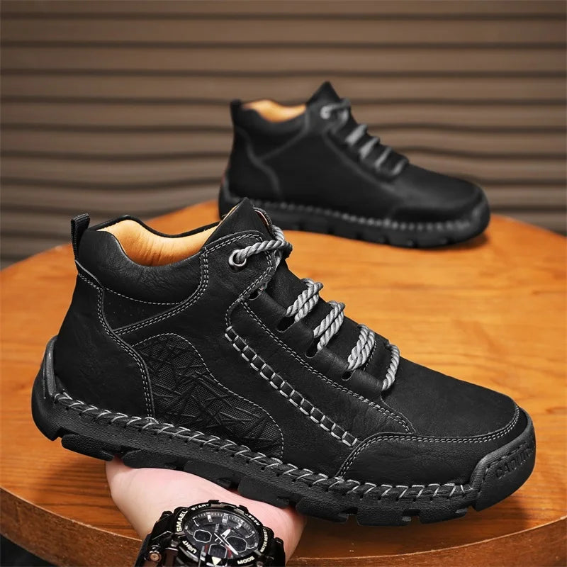 Autumn Mens Comfortable Lace Up Retro High Top Shoe Brand New Men Leather Boots Fashionable Anti Slip Soft Soled Mid-range Boots