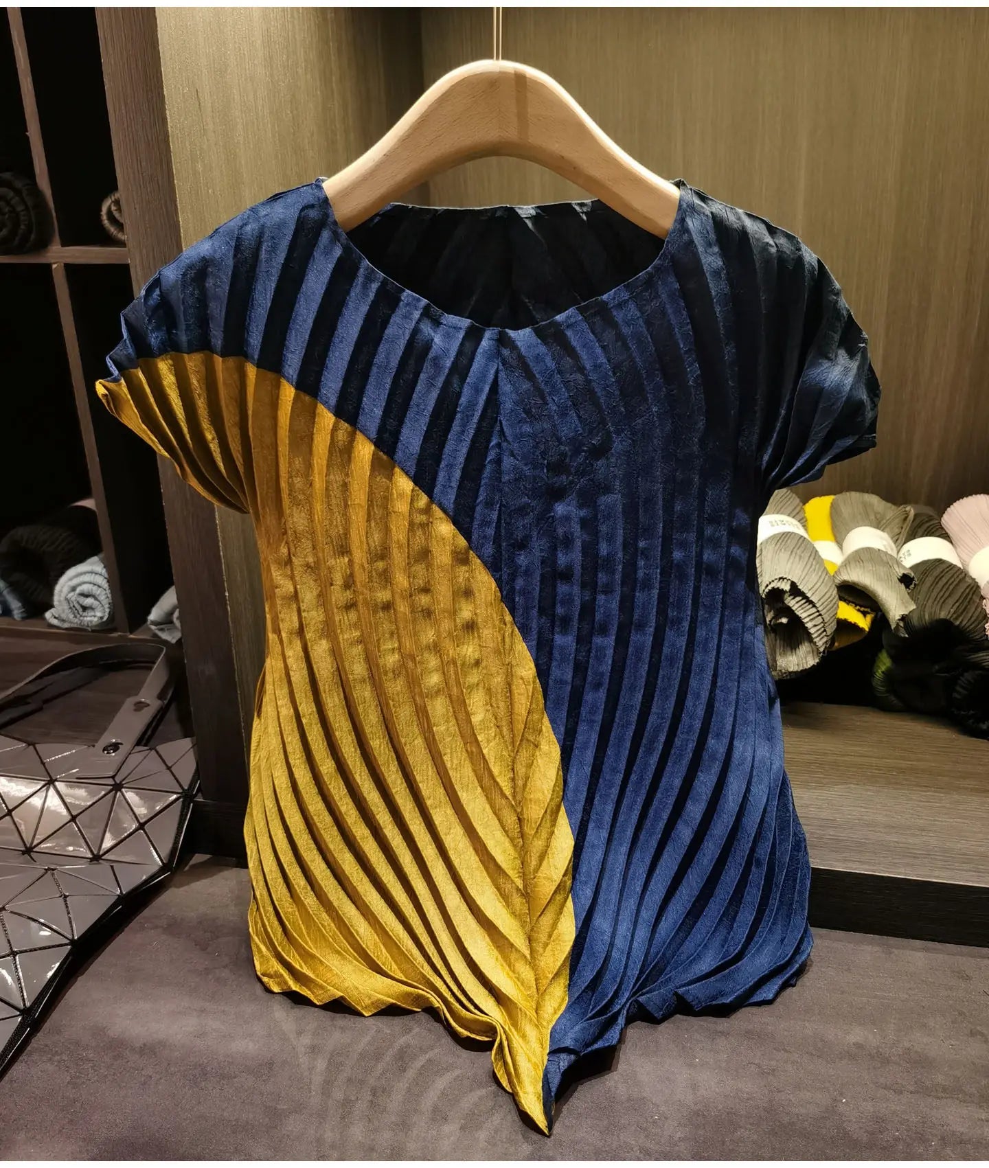 Miyake style Pleated Color Block T-Shirt 2026 Summer New Irregular Top Skirt 2-Piece Set Women Vacation Stretch Wrinkle-Free Clothing
