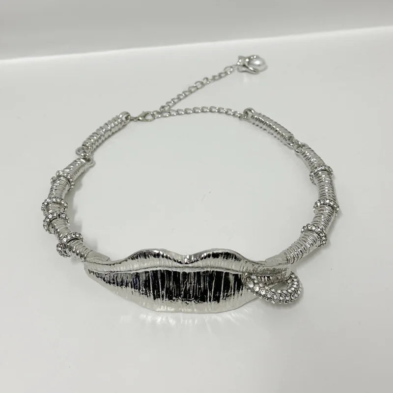 Stylish Lip Texture Rhinestone Collar Elegant Personality Dinner Necklace Ladies Fashion Jewelry Accessories