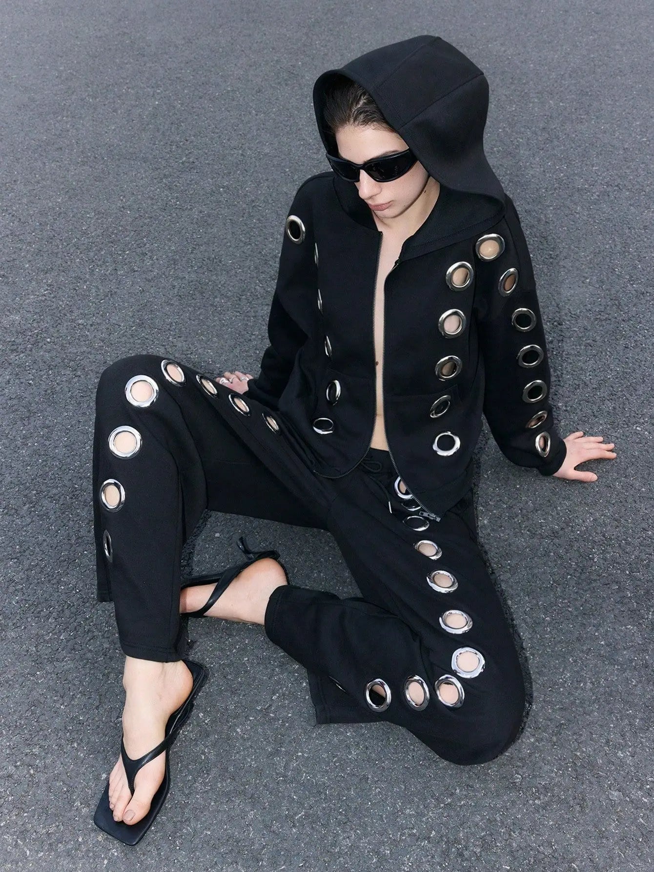 2025 new men's and women's pants, solid color drawstring running pants, loose hollow pants, men's street wear, Y2K fashion casua