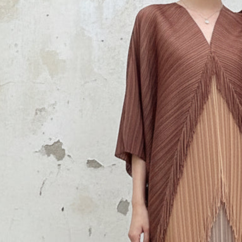 Fringe Pleated Dress Women's V-neck Bat Sleeve Splice Fashion Dress Women's 2026 Spring/Summer New