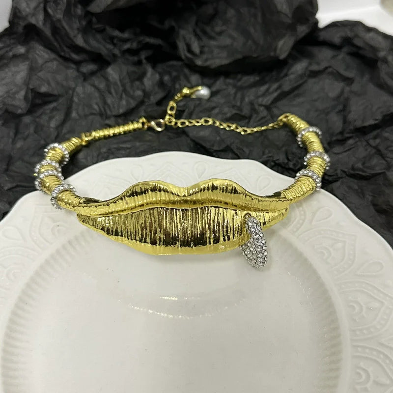 Stylish Lip Texture Rhinestone Collar Elegant Personality Dinner Necklace Ladies Fashion Jewelry Accessories