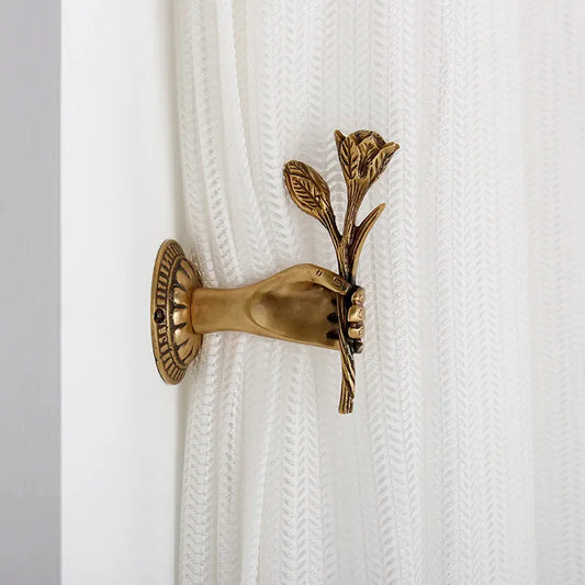 Vintage Brass Curtain Hooks Decorative Wall Hooks for Entryway Hallway European Style Coat Hangers Retro Home Decor Organizer