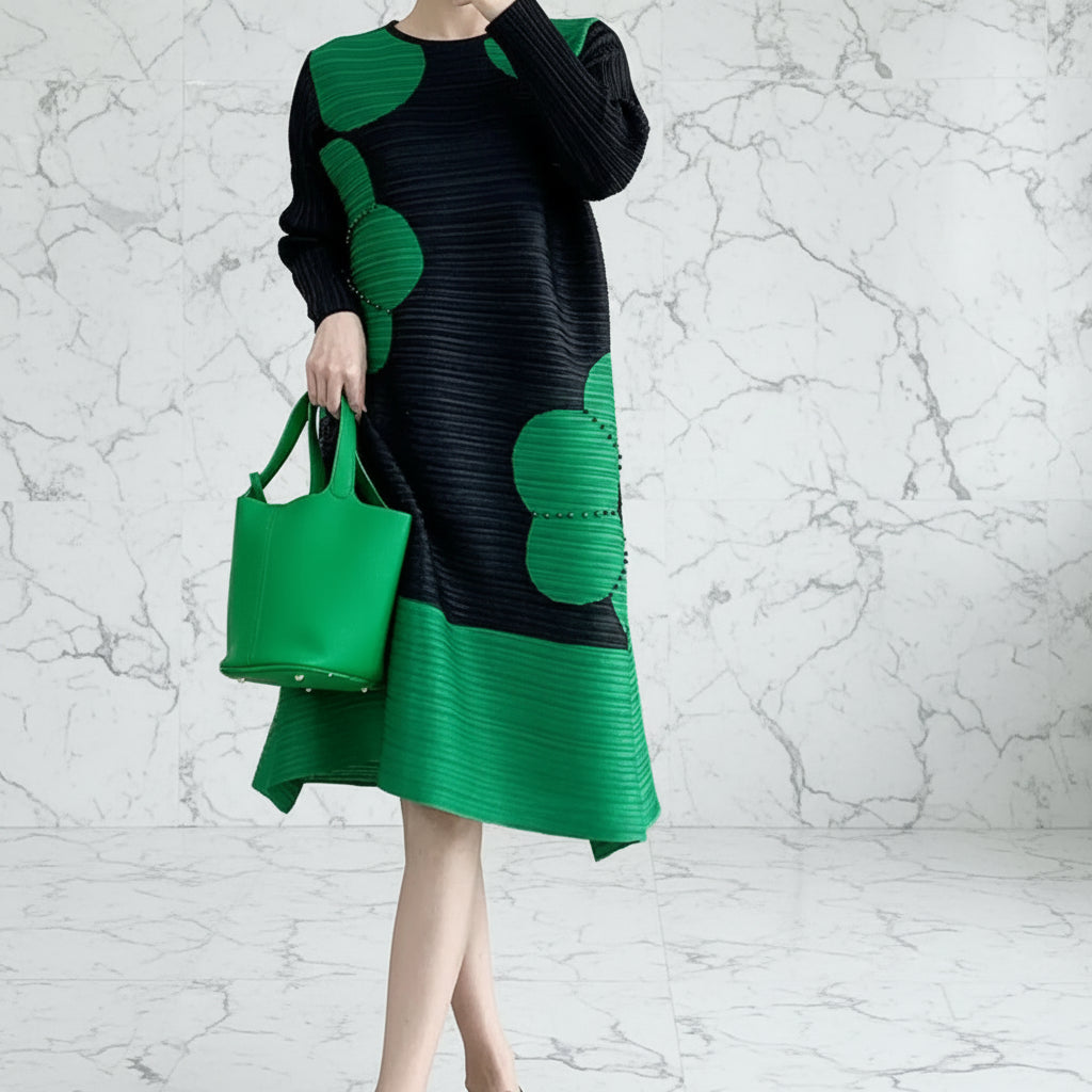 Womens Dresses Long Dresses High-quality embroidered Long Skirt Elegant Temperament and Pleated Fashion High-end Round Neck Dress