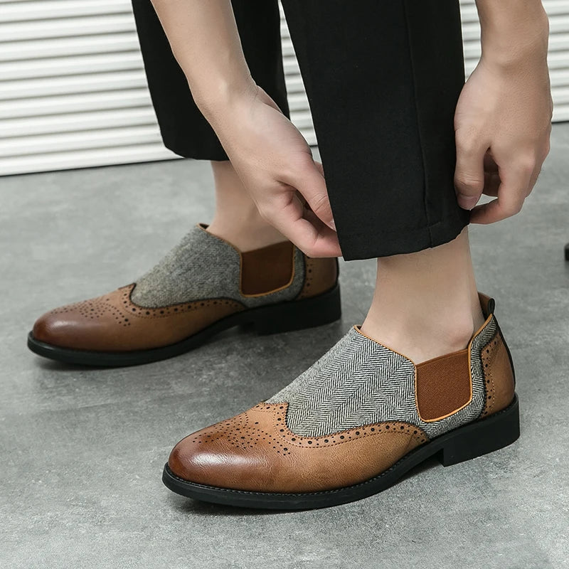 Spring New Men's Comfortable Carved Breathable Block Shoes Fashion Brand Men Retro Brown Pointed Business Banquet Wedding Shoes