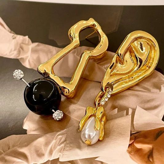 Asymmetrical Earrings for Women Hollow Out Palace Style Vintage Jewelry Hyperbole Pearls Elegant Pendientes Mujer