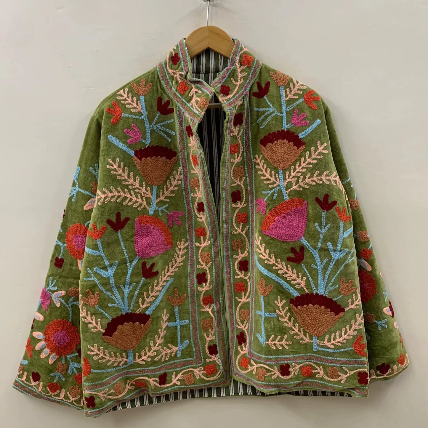Unisex Handcrafted Suzani Velvet Jacket Floral Embroidered Winter Coat Bohemian Ethnic Outerwear Factory Direct Wholesale Price