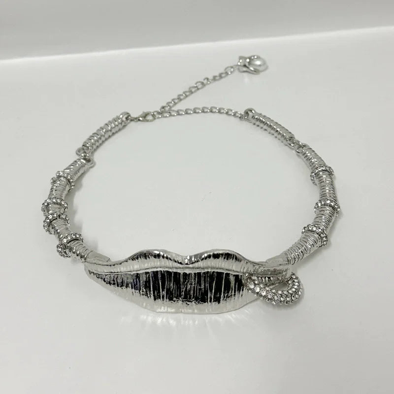 Stylish Lip Texture Rhinestone Collar Elegant Personality Dinner Necklace Ladies Fashion Jewelry Accessories