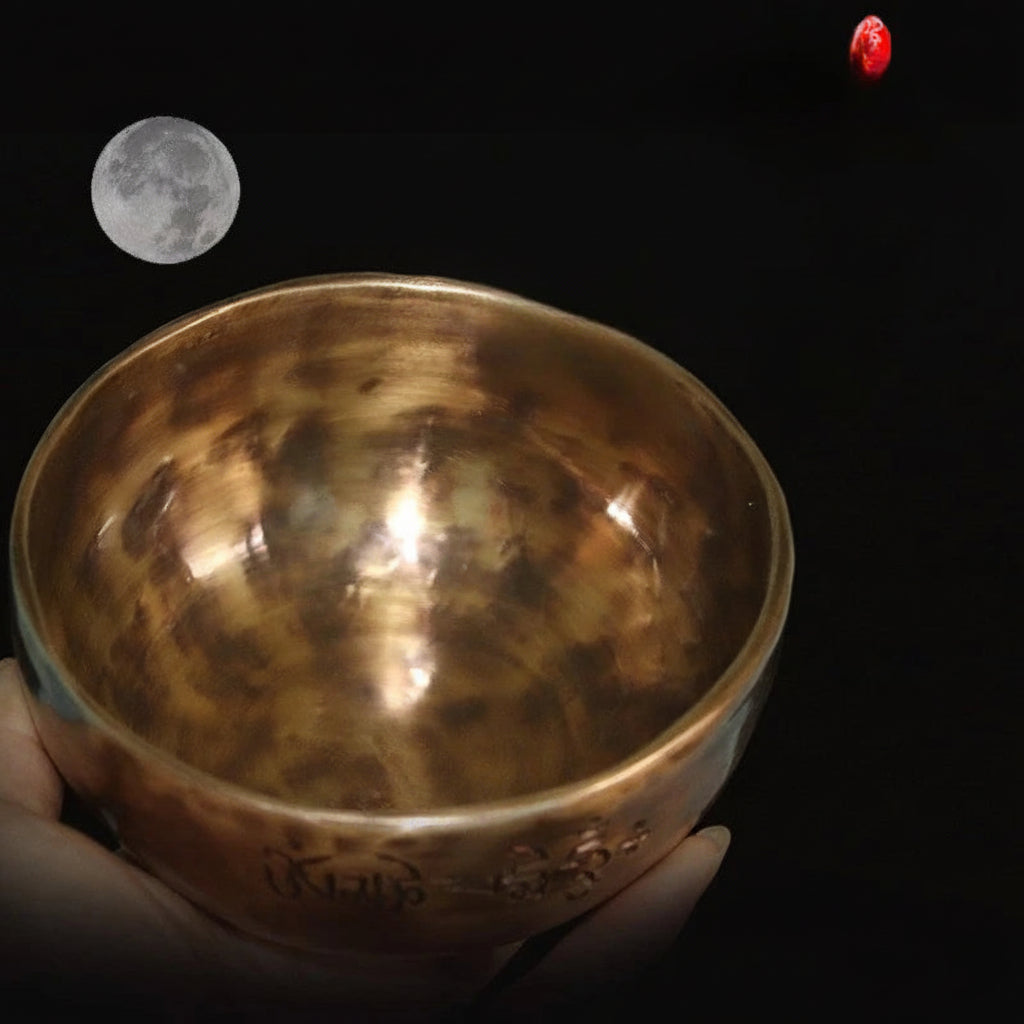 Nepal Singing Bowl Tibetan Moon Bowl Copper Sound Therapy Instrument with Hammer for Meditation