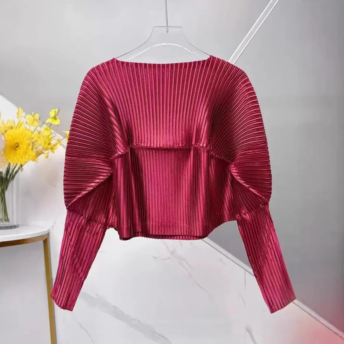 Women's Burgundy Pleated miyake StyleBatwing Sleeve Round Neck Cropped Long-Sleeve Top Shiny Fabric Fashion Casual Daily Wear Trendy Chic