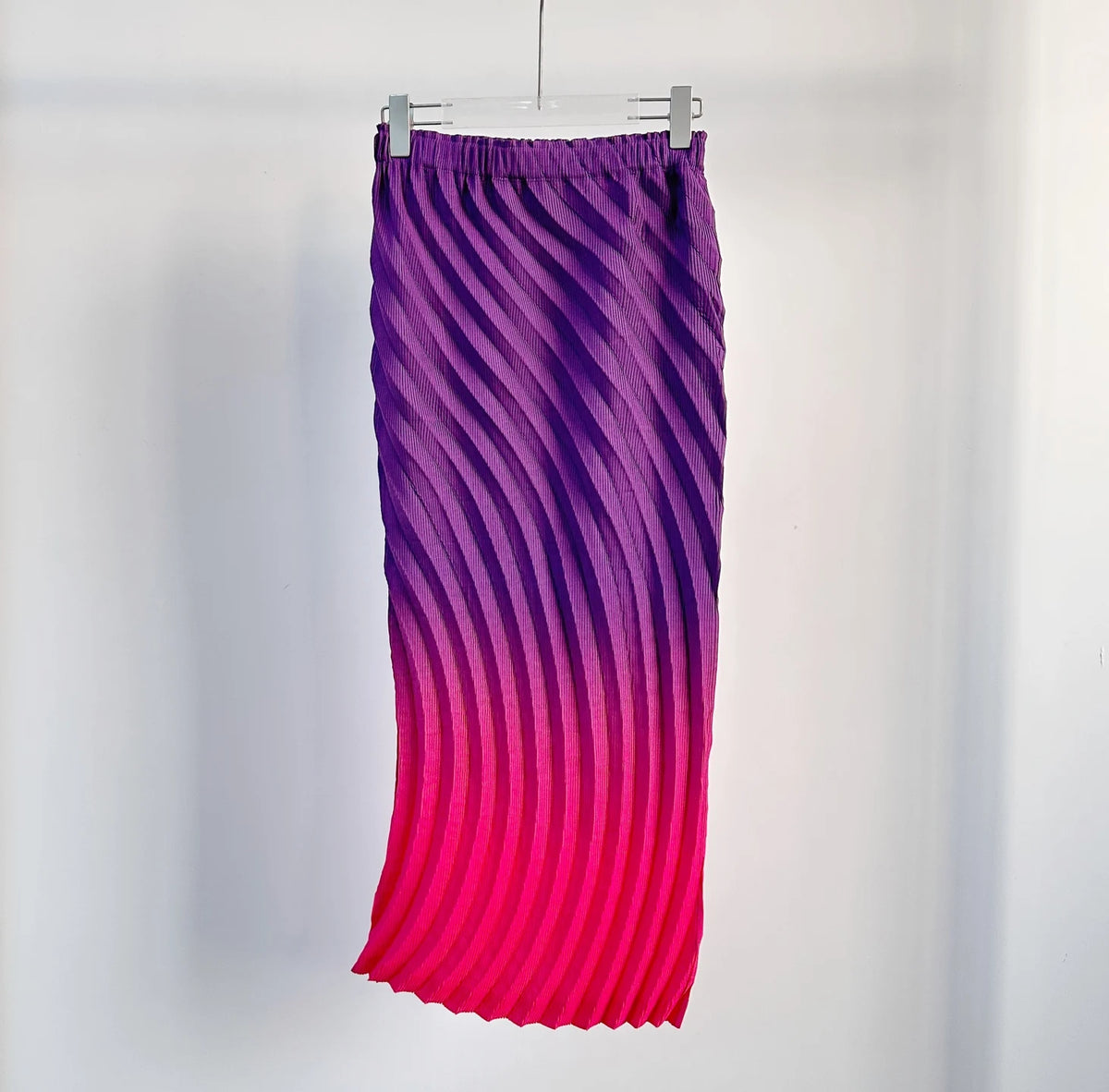 Miyake Pleated Gradient Half Skirt 2025 Summer New Fish Scale Pleats Elegant Temperament High Waist Half Skirt