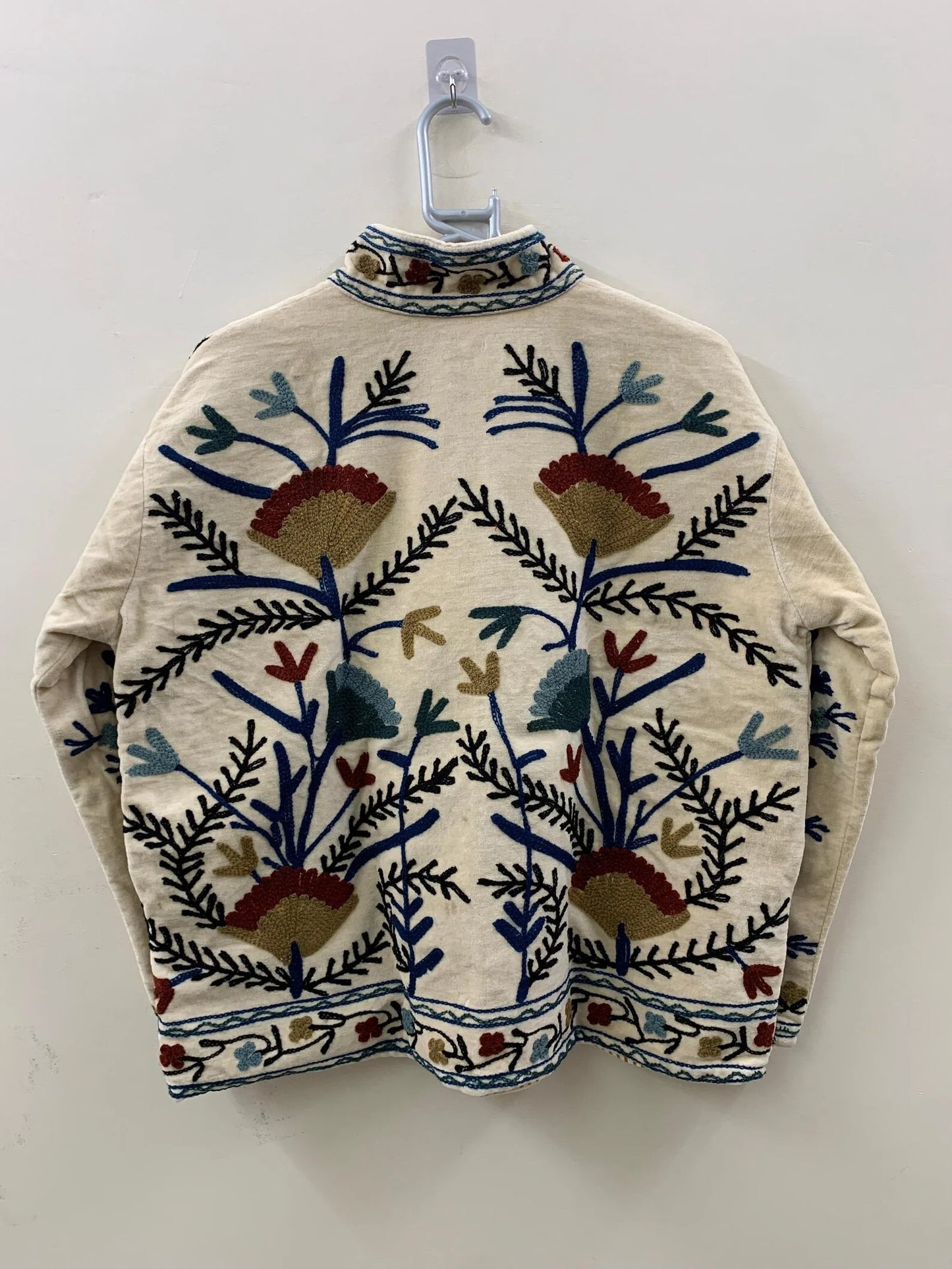 Unisex Handcrafted Suzani Velvet Jacket Floral Embroidered Winter Coat Bohemian Ethnic Outerwear Factory Direct Wholesale Price