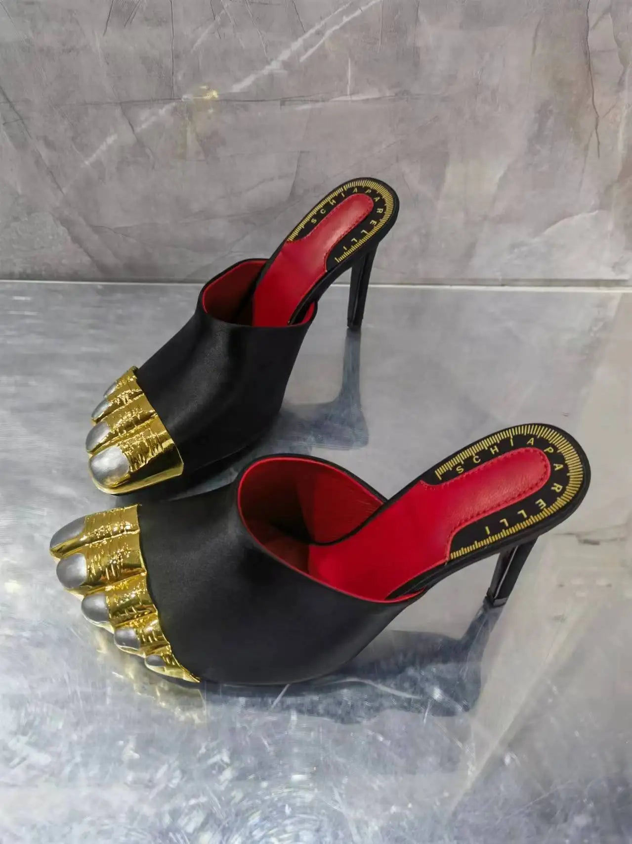 Woman New Style Gold Split Toe Stiletto Heel Mules Shoes Female Slip On Strange Toe Gold Black Mixed Color Slippers Summer Shoes