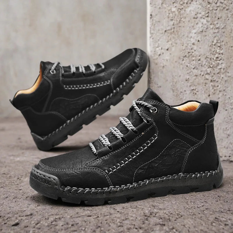 Autumn Mens Comfortable Lace Up Retro High Top Shoe Brand New Men Leather Boots Fashionable Anti Slip Soft Soled Mid-range Boots