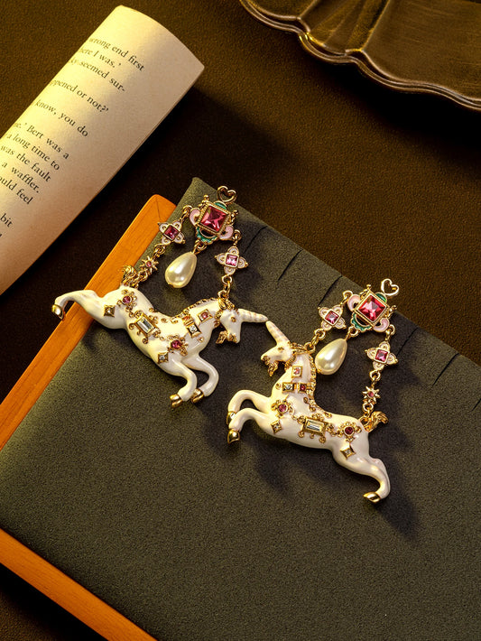 1 Pair of Vintage Multi-Element Pink Geometric Rhinestone-Encrusted Unicorn Luxurious and Cute Earrings Suitable for Women's Daily Wear, Gifts, and Dance Party Accessories