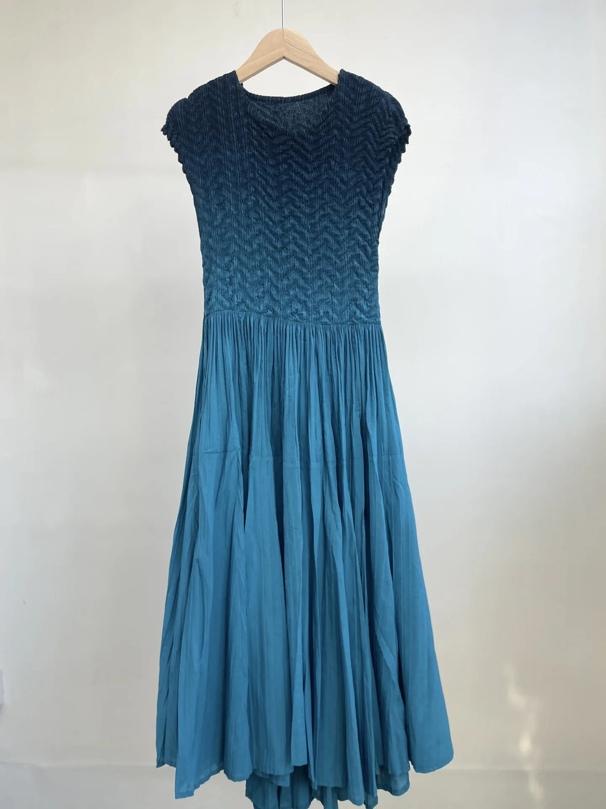 Summer Miyake Gradient Printing Pleated Slim Fit Round Neck Sleeveless Gradient Splice Dress