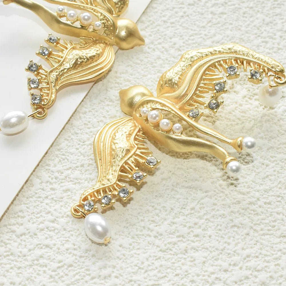 New Elegant Metal Artificial Pearl Bird Dangle Earrings for Women Fashion Statement Jewelry Accessory