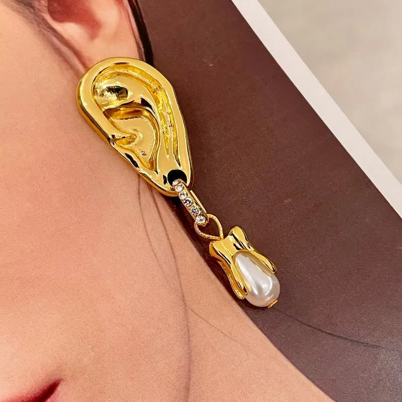 Asymmetrical Earrings for Women Hollow Out Palace Style Vintage Jewelry Hyperbole Pearls Elegant Pendientes Mujer