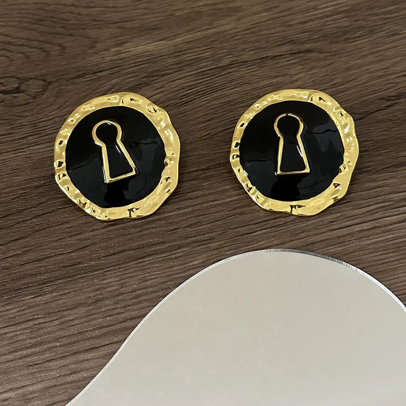 Exaggerated Black Enameled Alloy Round Stud Earrings For Women Jewelry Trendy Party Show Collection Earrings Accessories