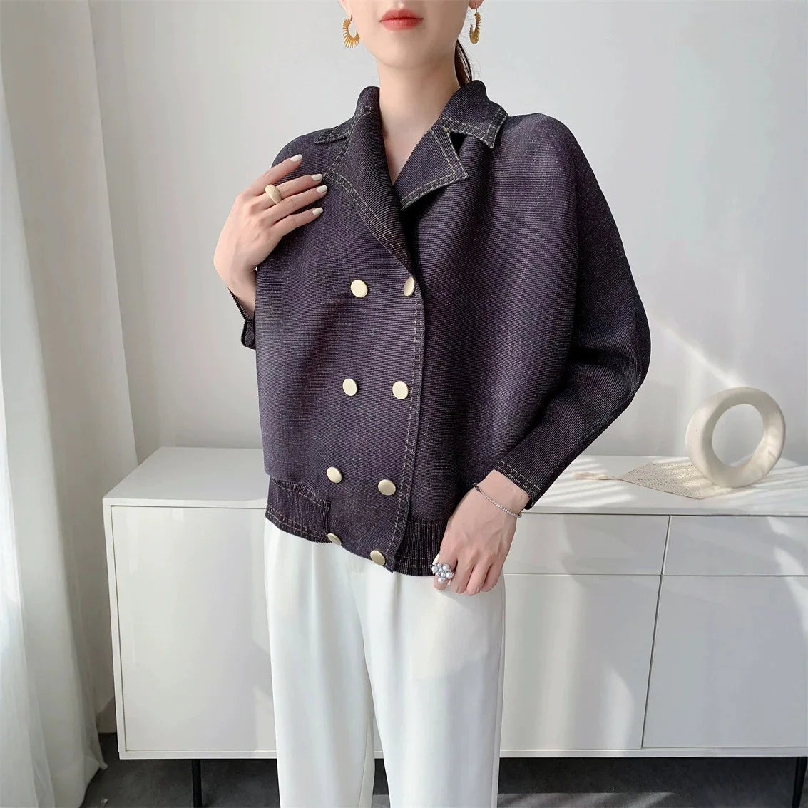 Miyake Women's Early‑Autumn Toothpick‑Texture Pleated Jacket, Relaxed‑Vibe Casual Outerwear, Slim‑Fitting Draping Commuter Top