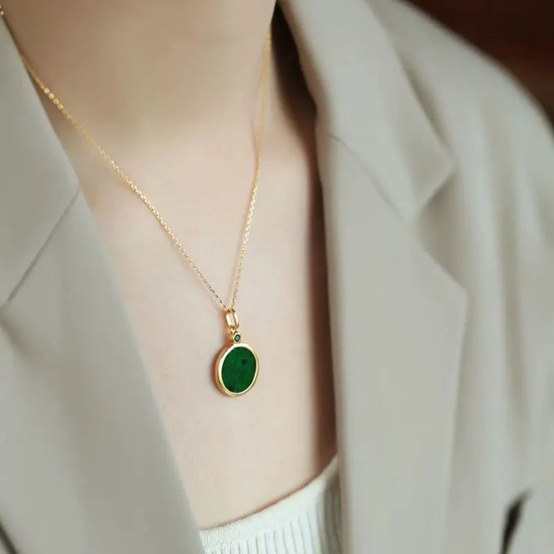 Natural green chalcedony circular pendant fresh minimalist nInlaid Chinese style classic peace and happiness necklace jewelry