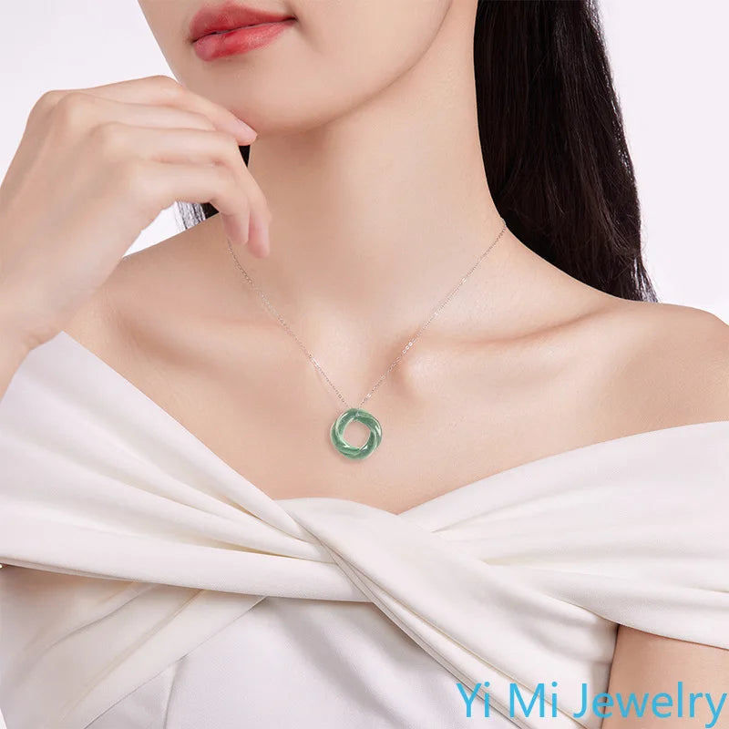 100% A-grade Jade Bean Green M Ö Bius Ring Pendant for Men and Women Eternal Symbol of Fashion Perfect Jewelry Festival Gift