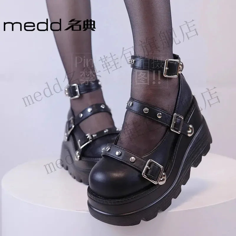Mary Jane Women's 2026 New Spice Girl Round Head Versatile Single Sweet and Cool Heightening Platform Muffin Shoes Large Size