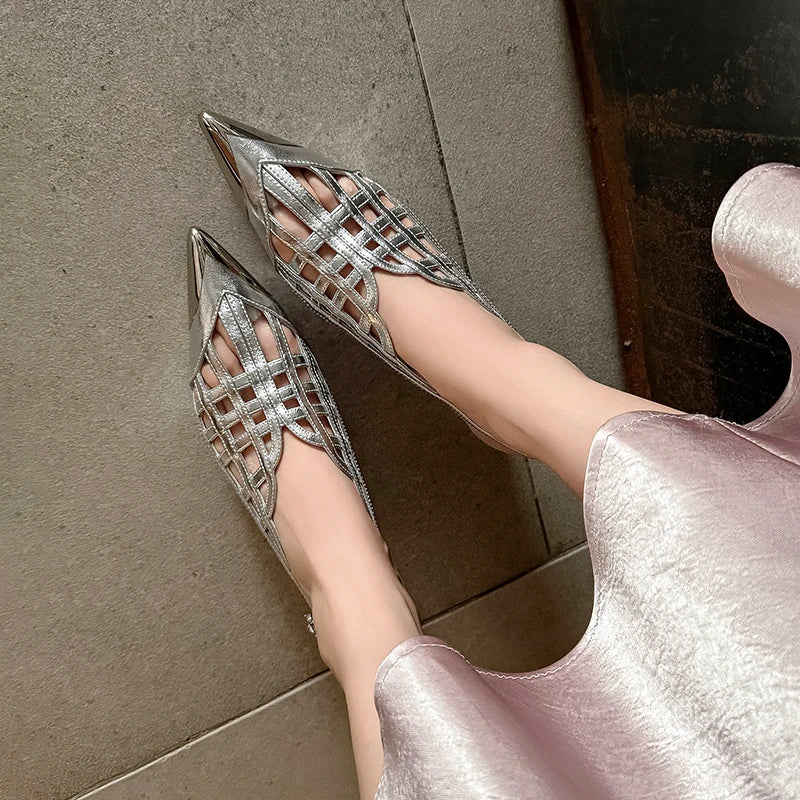 Sexy Real Leather Sandals Women Covered Metal Head Toe Narrow Band Sandals Ladies Party Dating Summer Med Heels