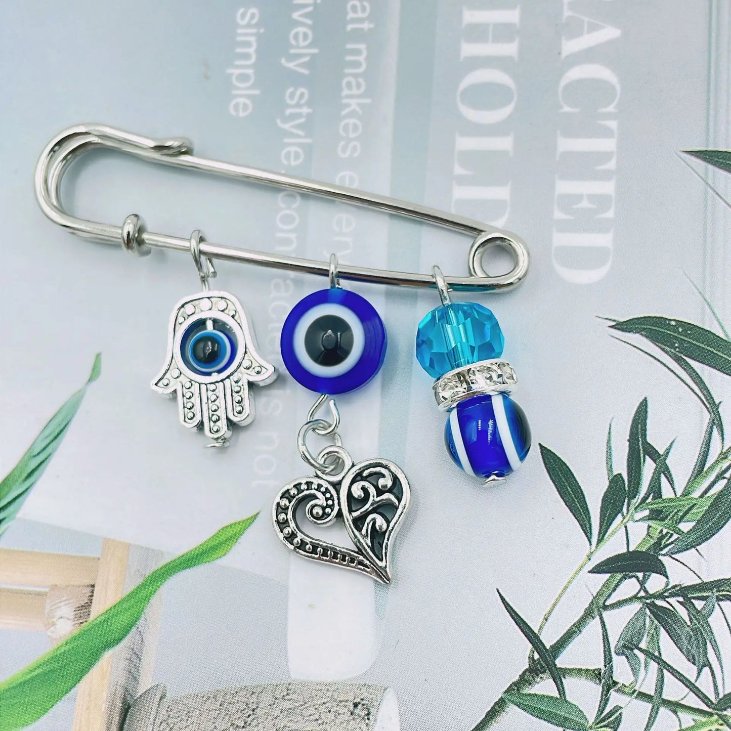 New Evil Eye Badges Cosplay Anime Demon Blue Eye Vintage Devil Eyes Brooches Costume Pin Fans Collection Friends Gifts Wholesale