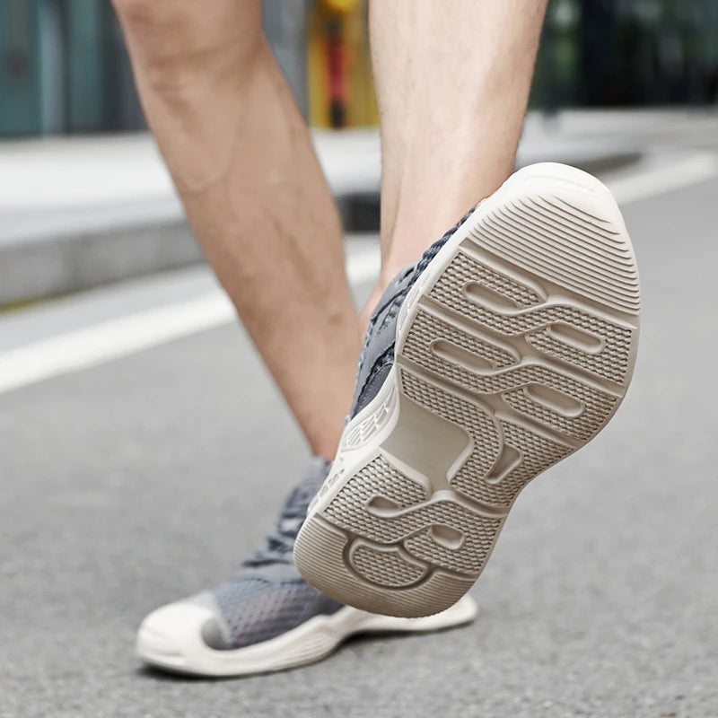 Breathable Men Casual Mesh Shoes Lightweight Summer Flats Comfortable Driving Shoes Simple Style Outdoor Walking Shoes Sneakers