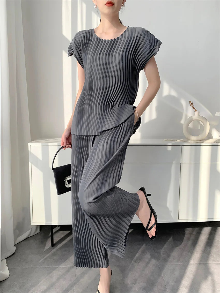 Miyake Pleated Women's Casual Solid Color Round Neck Short-sleeved Loose Versatile T-shirt Tops Fashionable Pullover Shirt