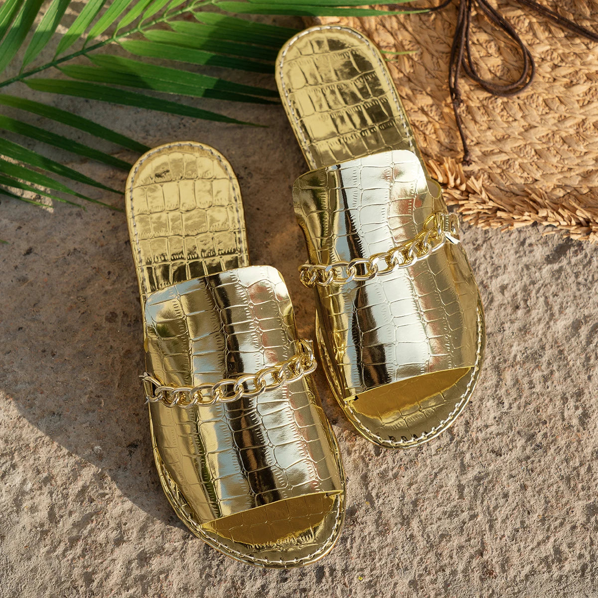 Women's Large Size Chain Flat Sandals 36-43 Summer 2026 Fashion Casual Versatile Open Toe Slippers Versatile Comfortable Sandals