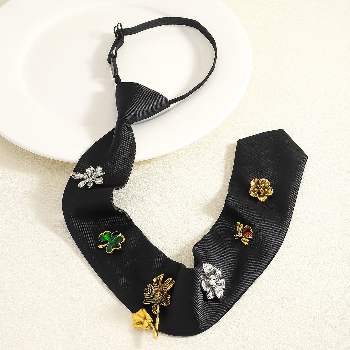 ZAA Autumn Trendy Flower Insect Tie European and American Exaggerated INS Style Light luxury With Multiple Elements Tie