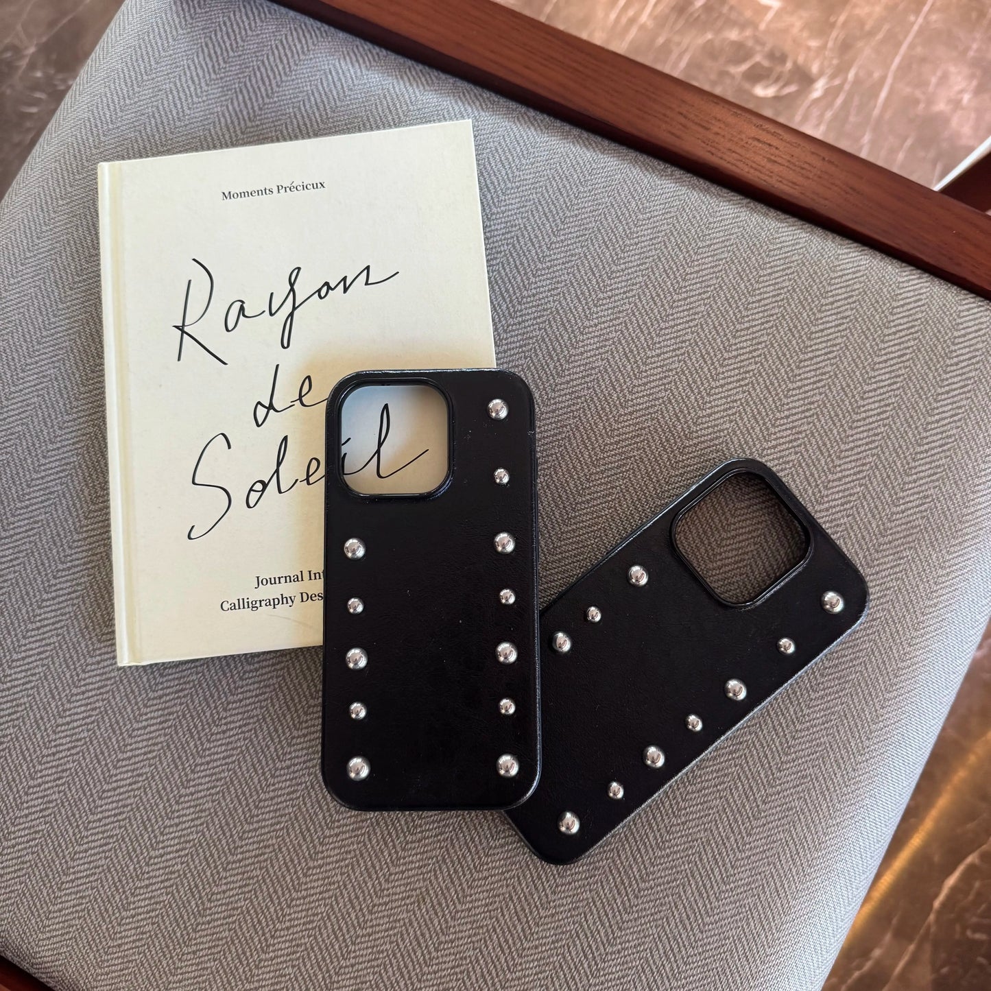 Chic iPhone case Personality Advanced Silver round Rivet Solid Color Leather Shock Proof Phone Cover for iPhone 17Promax 16 15 14 13 Pro Max Case