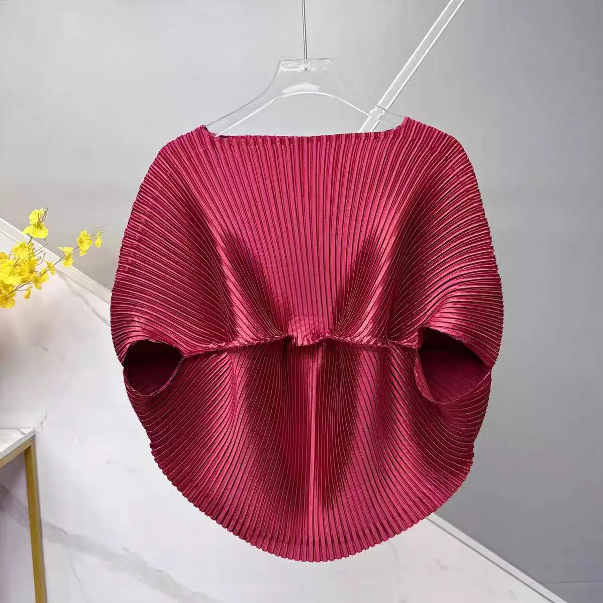 Women's Burgundy Pleated miyake StyleBatwing Sleeve Round Neck Cropped Long-Sleeve Top Shiny Fabric Fashion Casual Daily Wear Trendy Chic