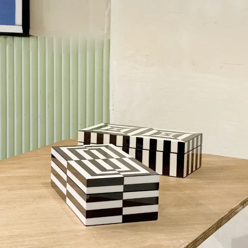 Elegant Glossy Piano Lacquer Home Decor Black White Stripes Jewelry Organizer Box Tray Display Stand Stylish Storage Decorative
