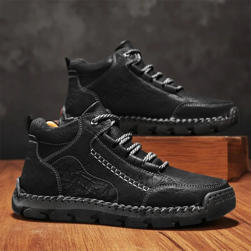 Autumn Mens Comfortable Lace Up Retro High Top Shoe Brand New Men Leather Boots Fashionable Anti Slip Soft Soled Mid-range Boots