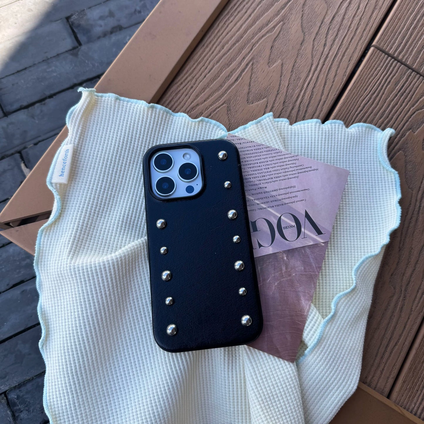 Chic iPhone case Personality Advanced Silver round Rivet Solid Color Leather Shock Proof Phone Cover for iPhone 17Promax 16 15 14 13 Pro Max Case