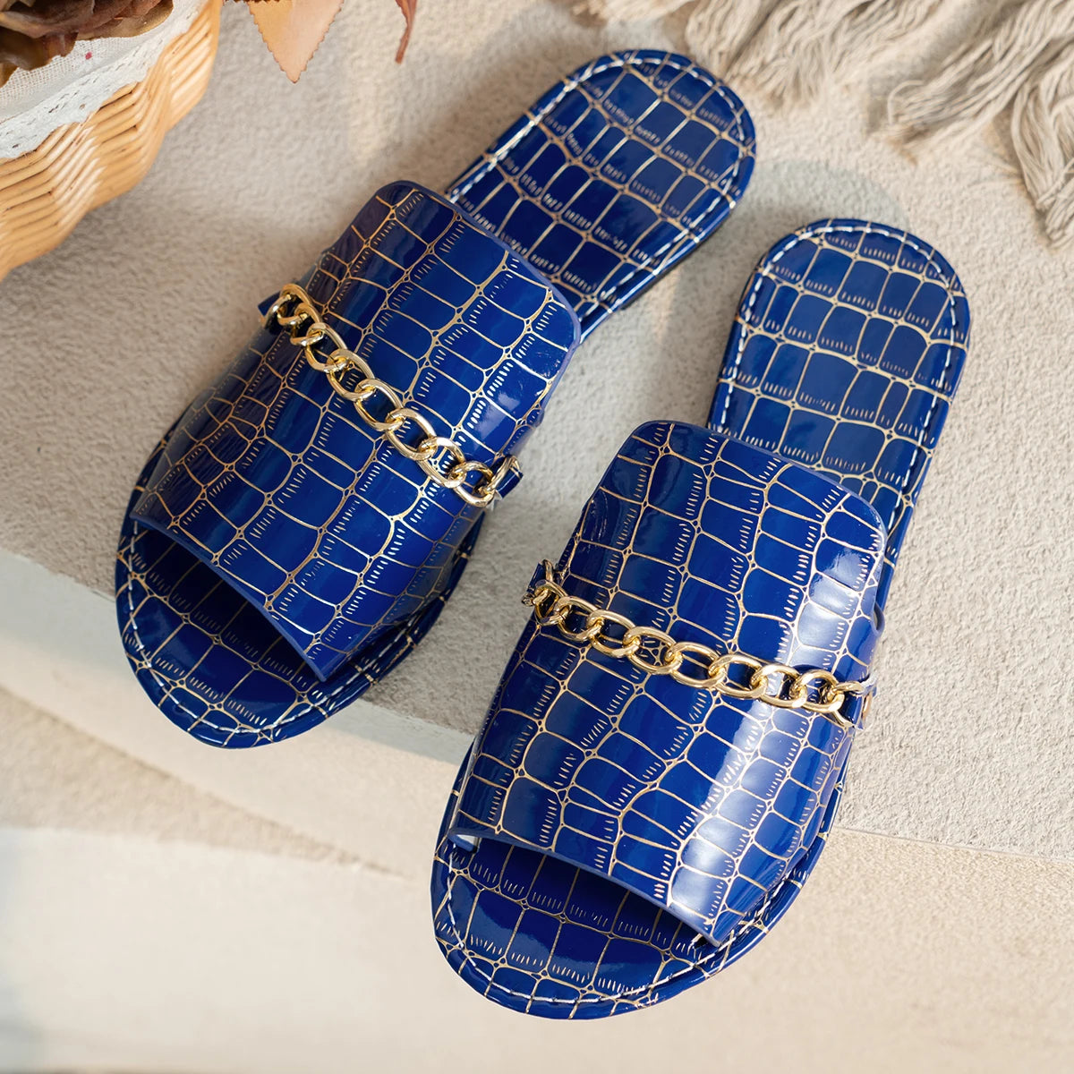 Women's Large Size Chain Flat Sandals 36-43 Summer 2026 Fashion Casual Versatile Open Toe Slippers Versatile Comfortable Sandals