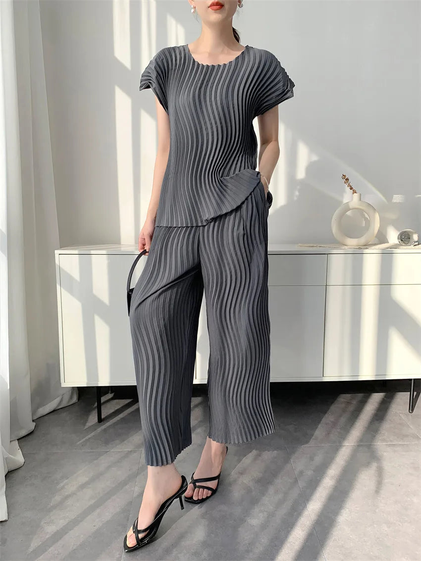 Miyake Pleated Women's Casual Solid Color Round Neck Short-sleeved Loose Versatile T-shirt Tops Fashionable Pullover Shirt