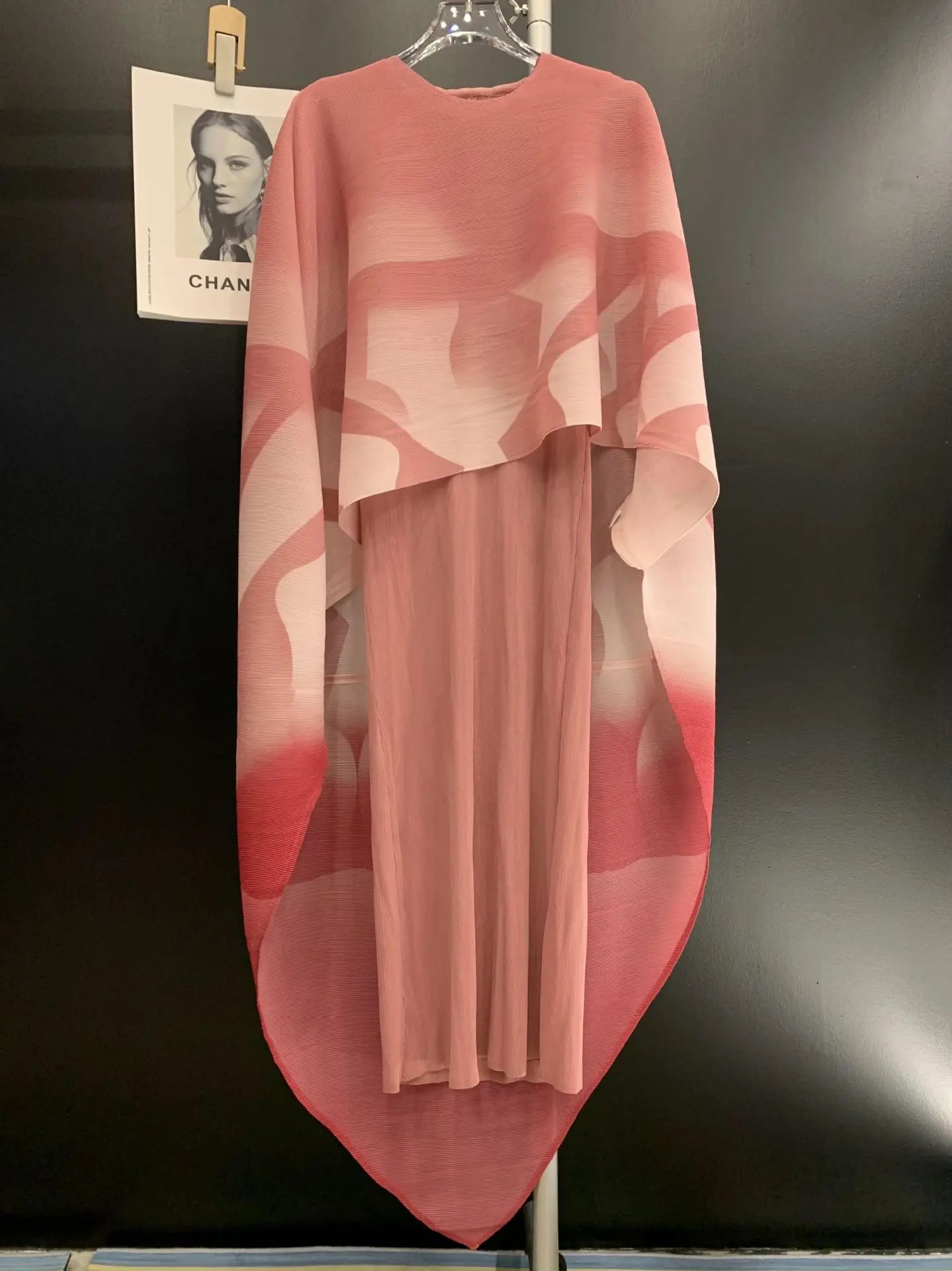Miyake Folded Fashionable and Elegant Women's Long Skirt, Temperament Skirt, Round Neck Printed Shawl, Two Piece Dress Set
