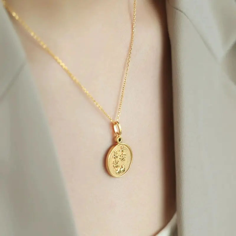 Natural green chalcedony circular pendant fresh minimalist nInlaid Chinese style classic peace and happiness necklace jewelry