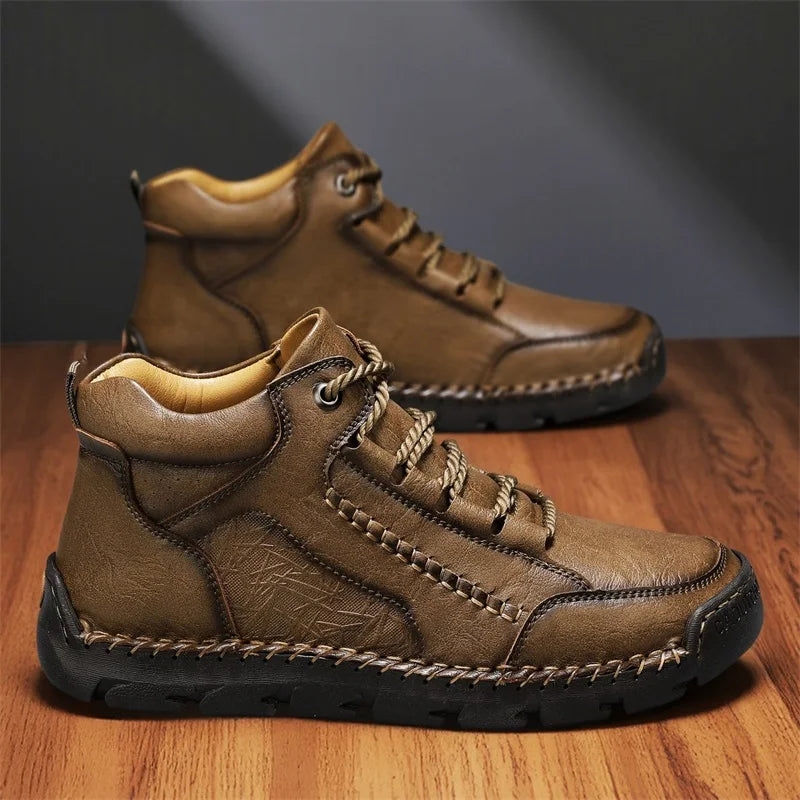 Autumn Mens Comfortable Lace Up Retro High Top Shoe Brand New Men Leather Boots Fashionable Anti Slip Soft Soled Mid-range Boots