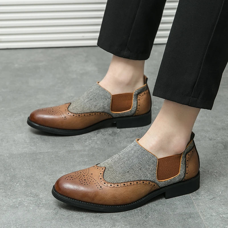 Spring New Men's Comfortable Carved Breathable Block Shoes Fashion Brand Men Retro Brown Pointed Business Banquet Wedding Shoes