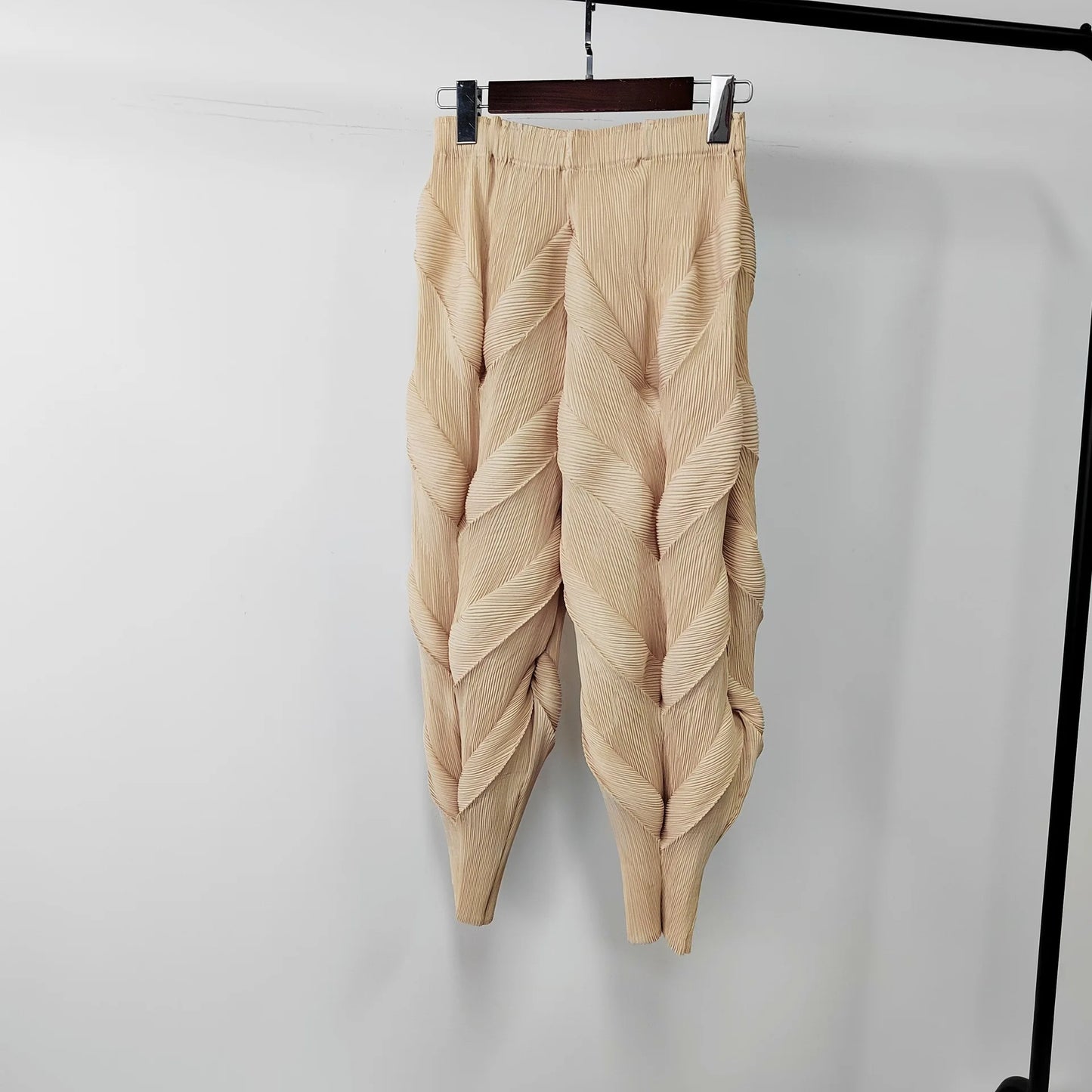 Miyake Pleated Pants Women Elastic Wiast 2023 New Summer Versatile Casual Pencil Trousers Solid Color Female Fashion  Pants