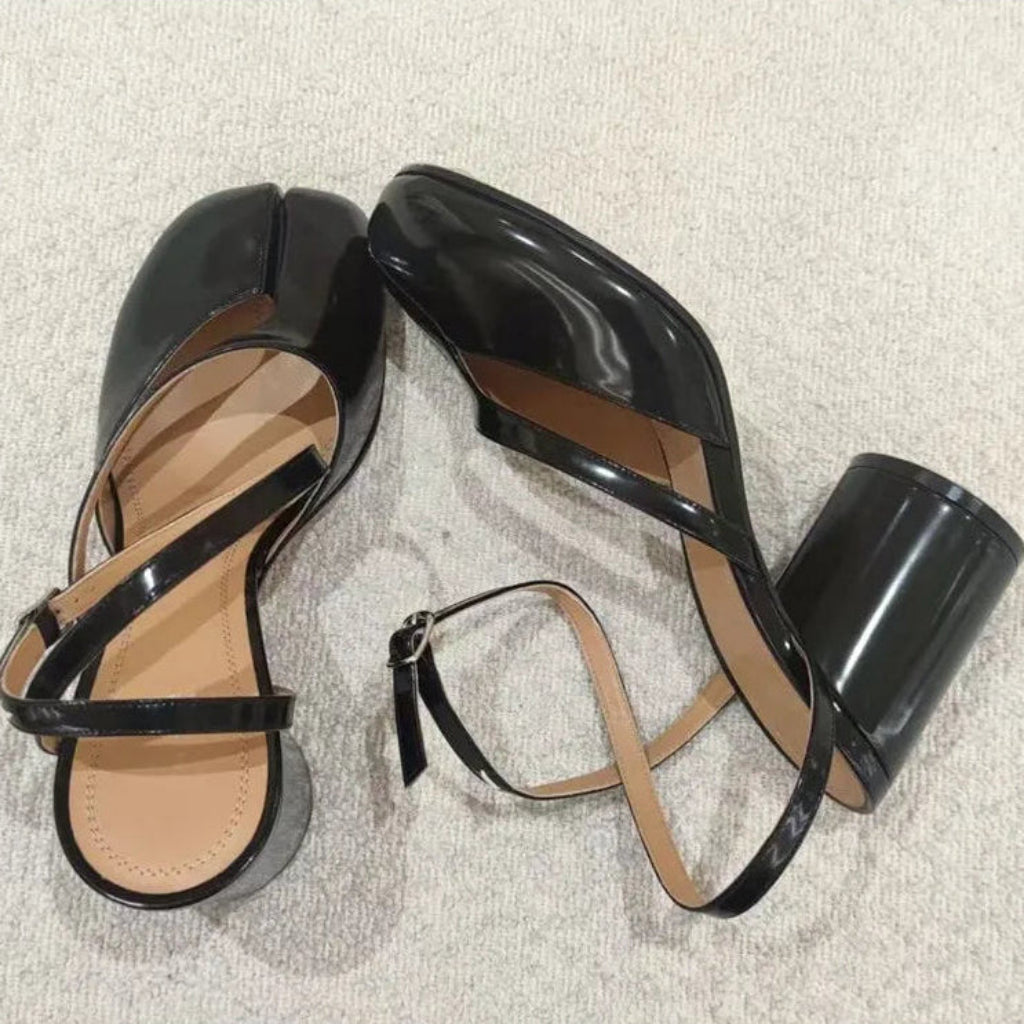2025 New Fashion Patent Leather Cross Strap Tabi Women Sandals Summer Slingbacks Split toe Thick High heels Chunky Shoes Sandals